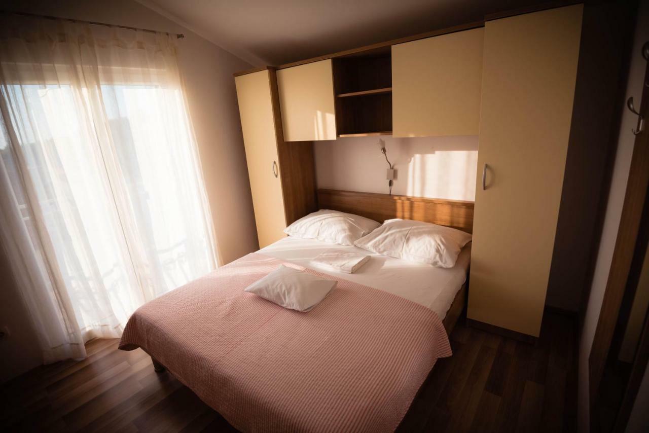 Apartmani Bare i Danica Grebaštica Exterior foto